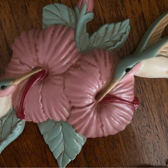 Vintage Burwood Plastic USA Made Hummingbird Set of Two Hanging Wall Decor - Picture 7 of 13